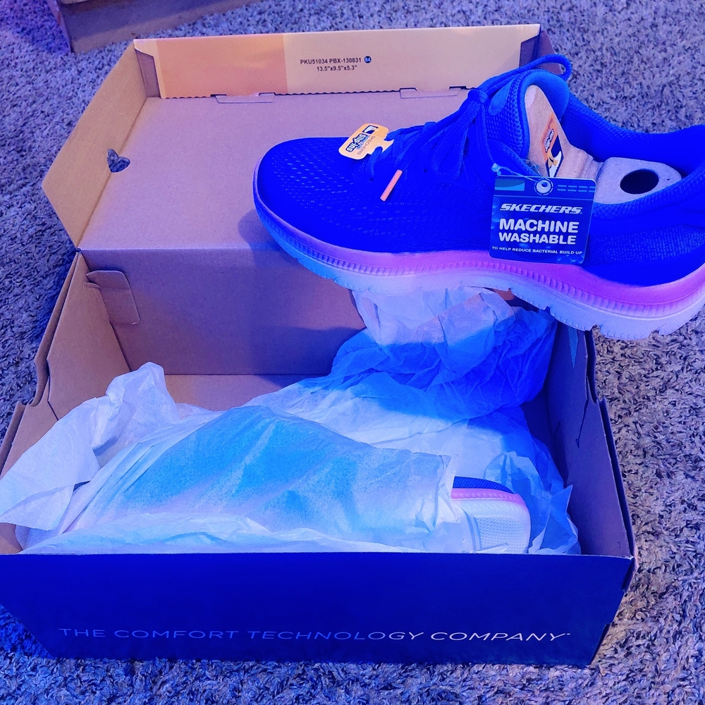Skechers Women's Teal and Pink Sneakers - Picture 2 of 4